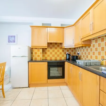Holiday home 68 - Large Townhouse With Parking By Shortstays